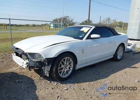 2014 Ford Mustang V6 Premium z USA, uszkodzony, nr VIN 1ZVBP8EM0E5324183